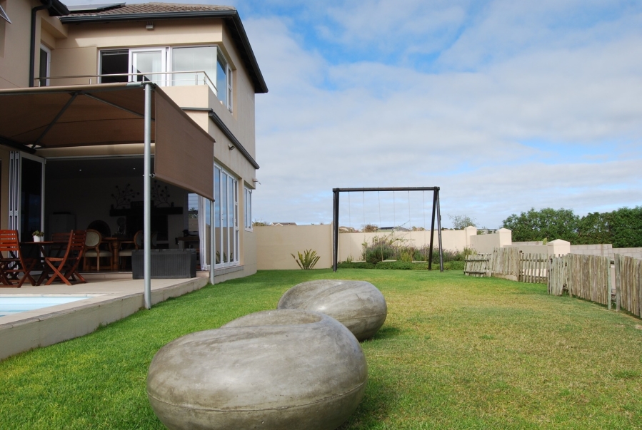 5 Bedroom Property for Sale in Country Club Western Cape
